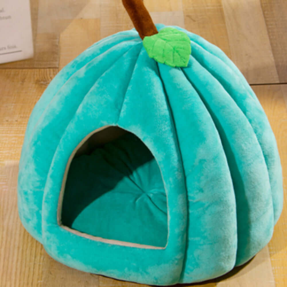 Soft cat beds come in various cute designs including the pumpkin shape